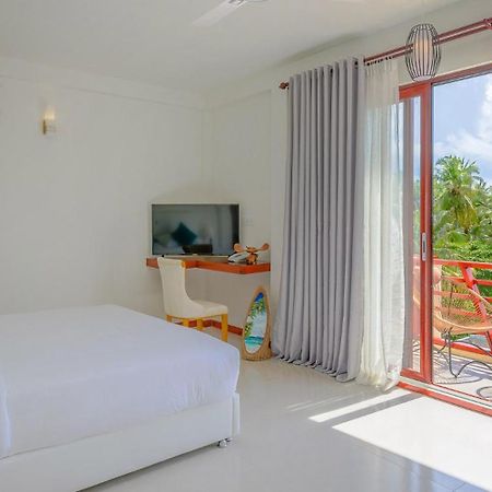 White Sand Dhigurah Dhigurah  Bagian luar foto